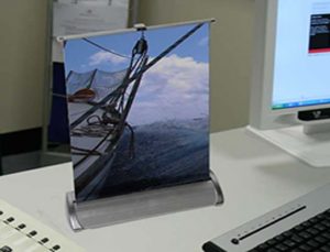 Desktop Pull Up Stand